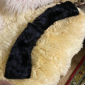 Elegant Black Real Mink Fur Collar.